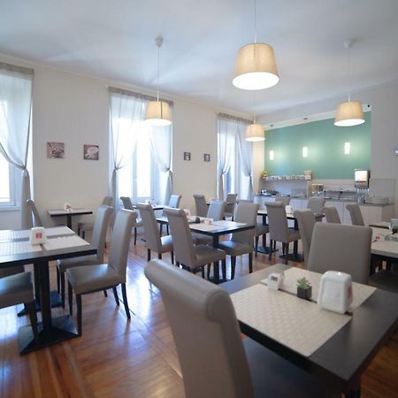Hotel Moderno Лекко Экстерьер фото