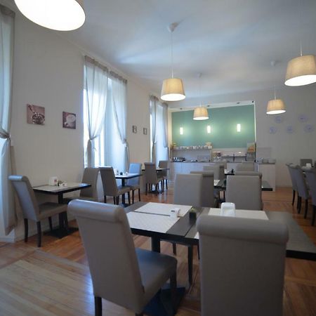 Hotel Moderno Лекко Экстерьер фото