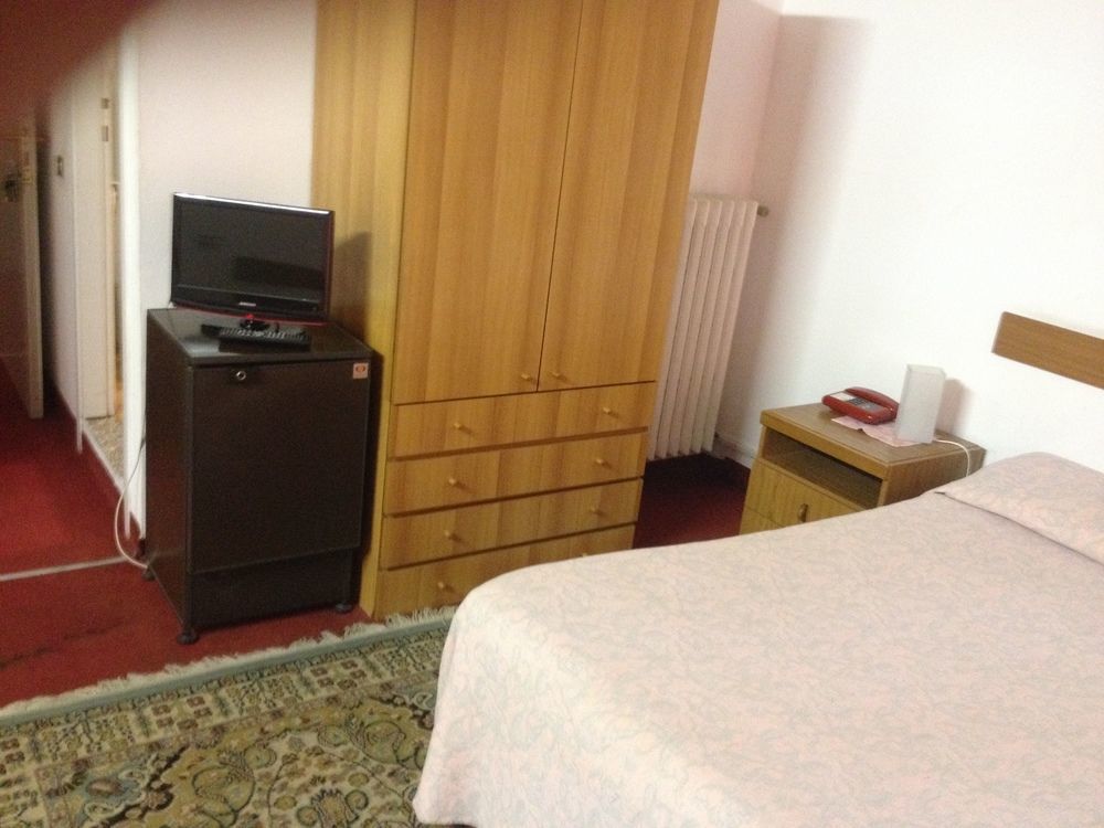 Hotel Moderno Лекко Экстерьер фото